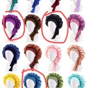 Silky satin bonnet with tie