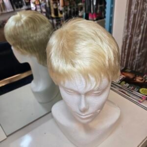 Short blonde wig